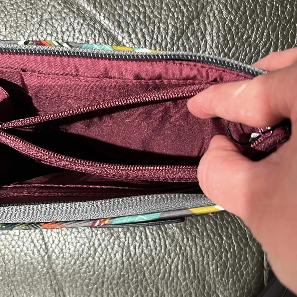 Vera Bradley midtown RFID wristlet in city plaid